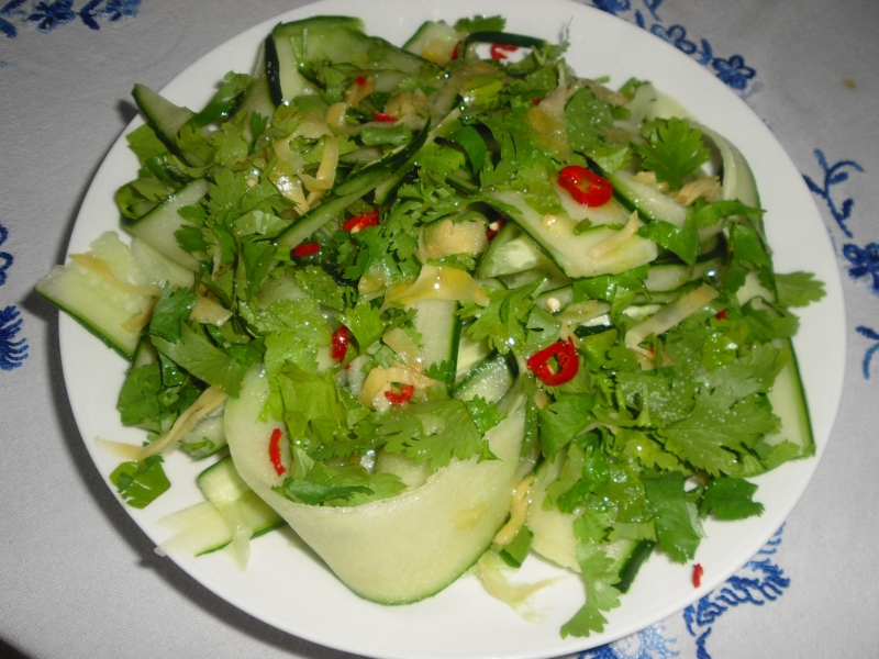 Asiatischer Gurkensalat